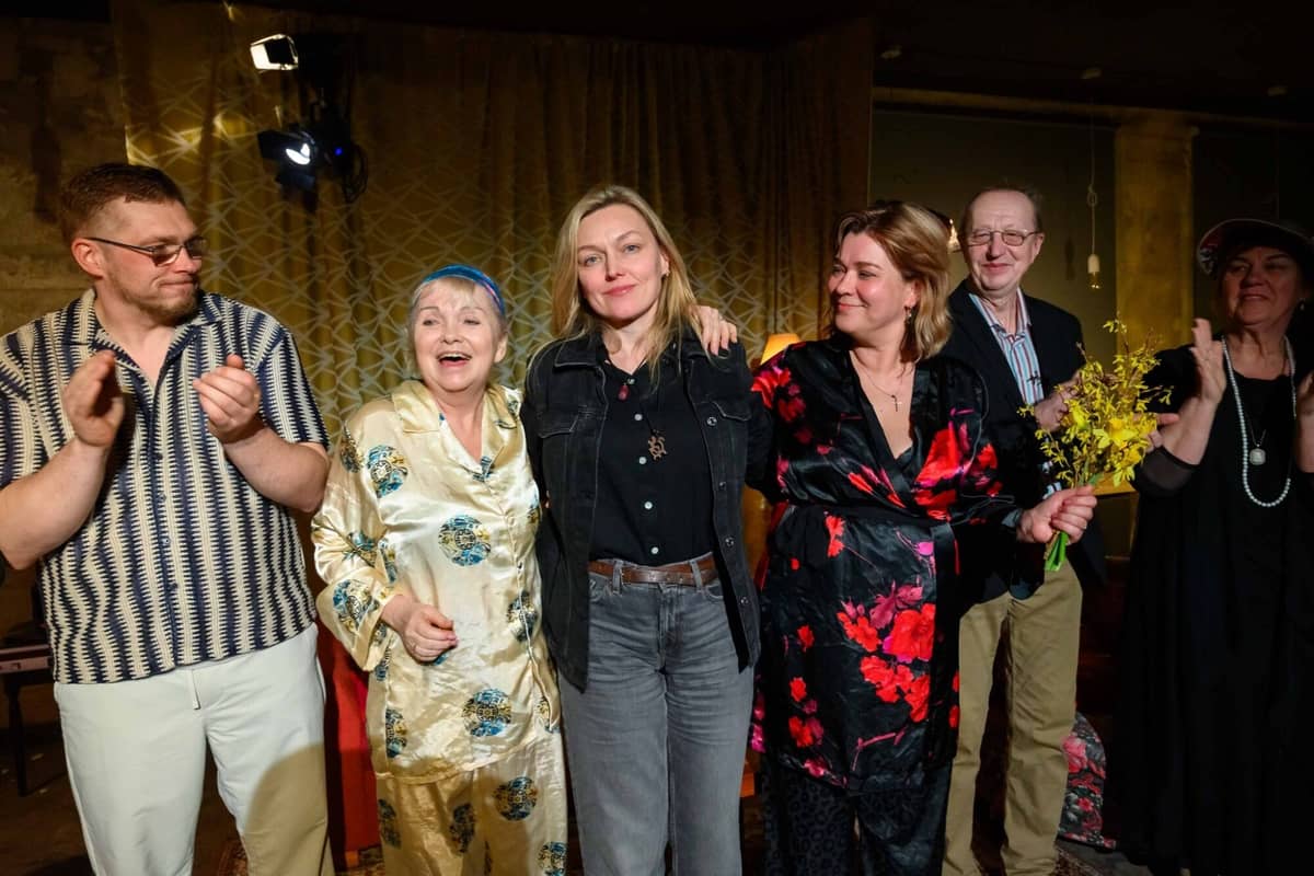 Liepāja TMKC amatöörteatri “Projekts” etendus “Augusts. Oseidža maa”