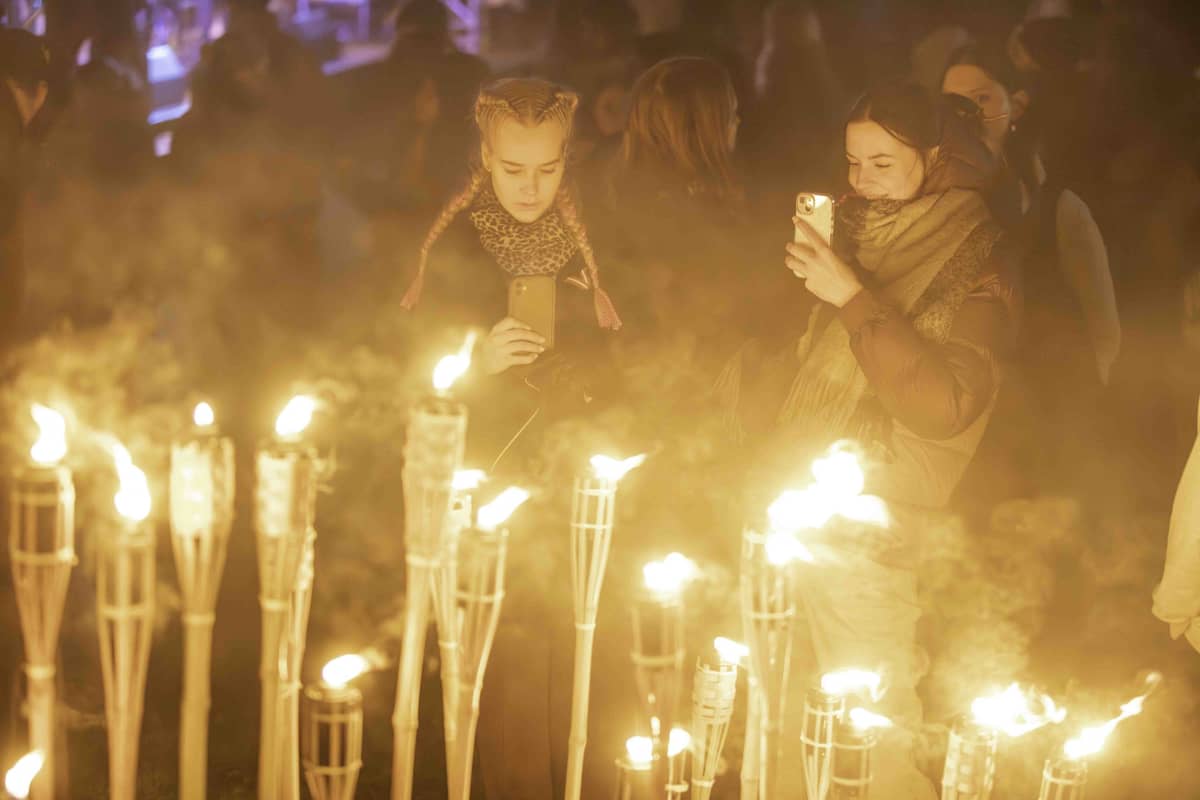Lāčplēsi päeva tõrvikurongkäik Dzeldas