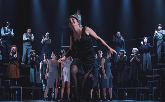 Daugavpilsi teatri etendus "Lastud hobused tulistatakse maha"